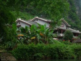 Yangshuo Mountain Retreat